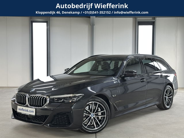 BMW 5 Serie - Touring 530e xDrive 292pk M-Sport | Elek. Trekhaak | H&K Sound | ACC | Park-Assist