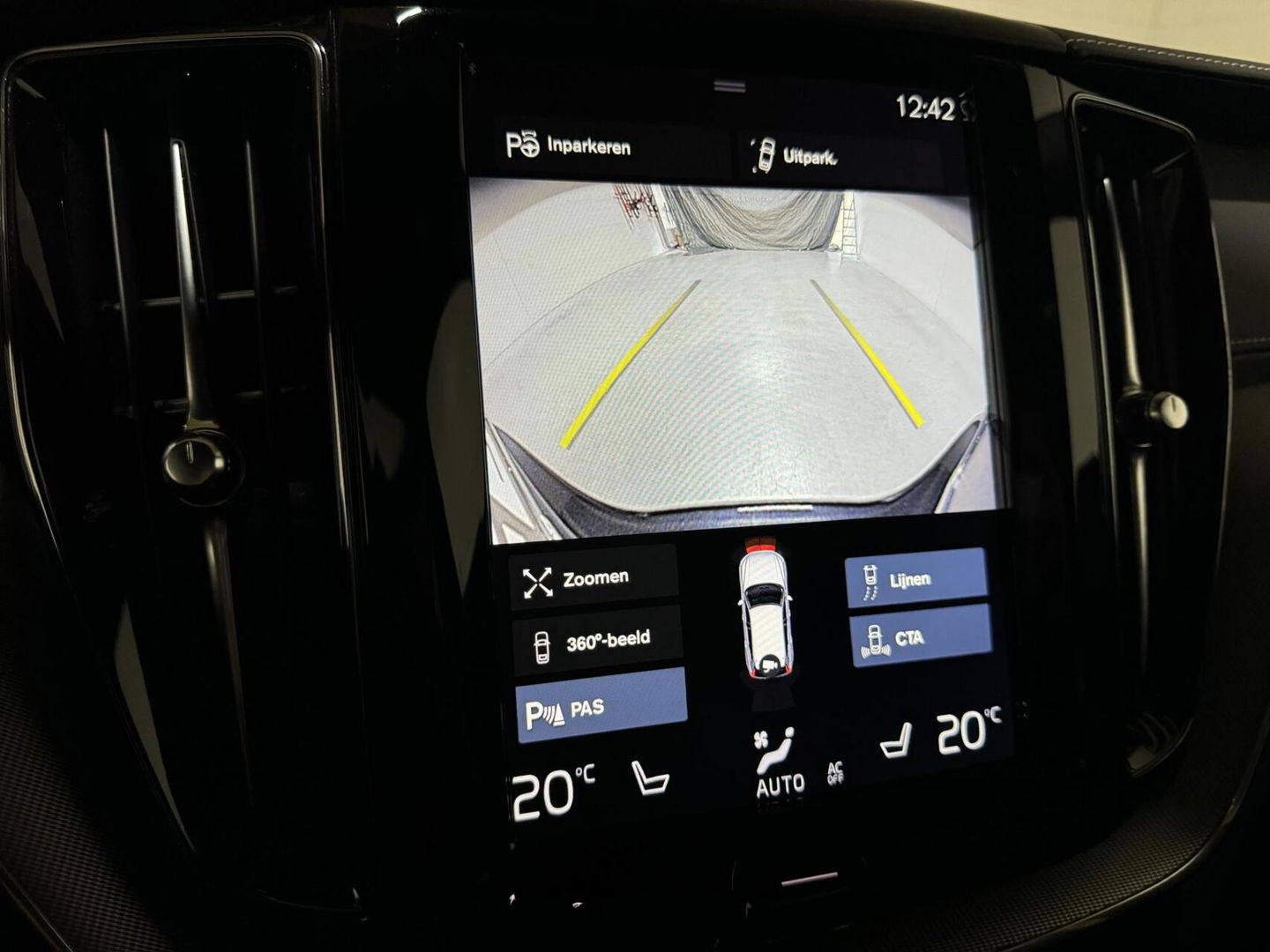 Volvo XC60 2.0 T8 AWD Polestar Engineered H/K Pano HUD ACC