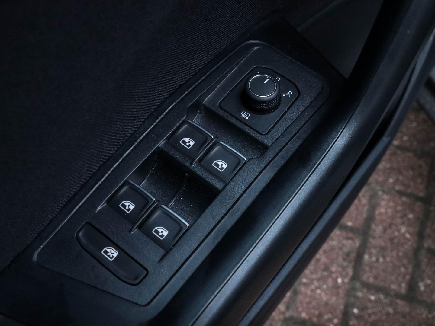 Volkswagen T-Roc 1.5 TSI Style Business 150pk Automaat | 44.390km!