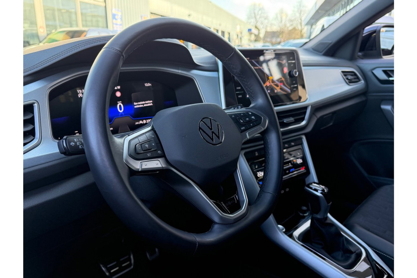 Volkswagen T-Roc 2.0 TDI AUTOMAAT 150PK GOAL AIRCO NAVI PDC-CAMERA.