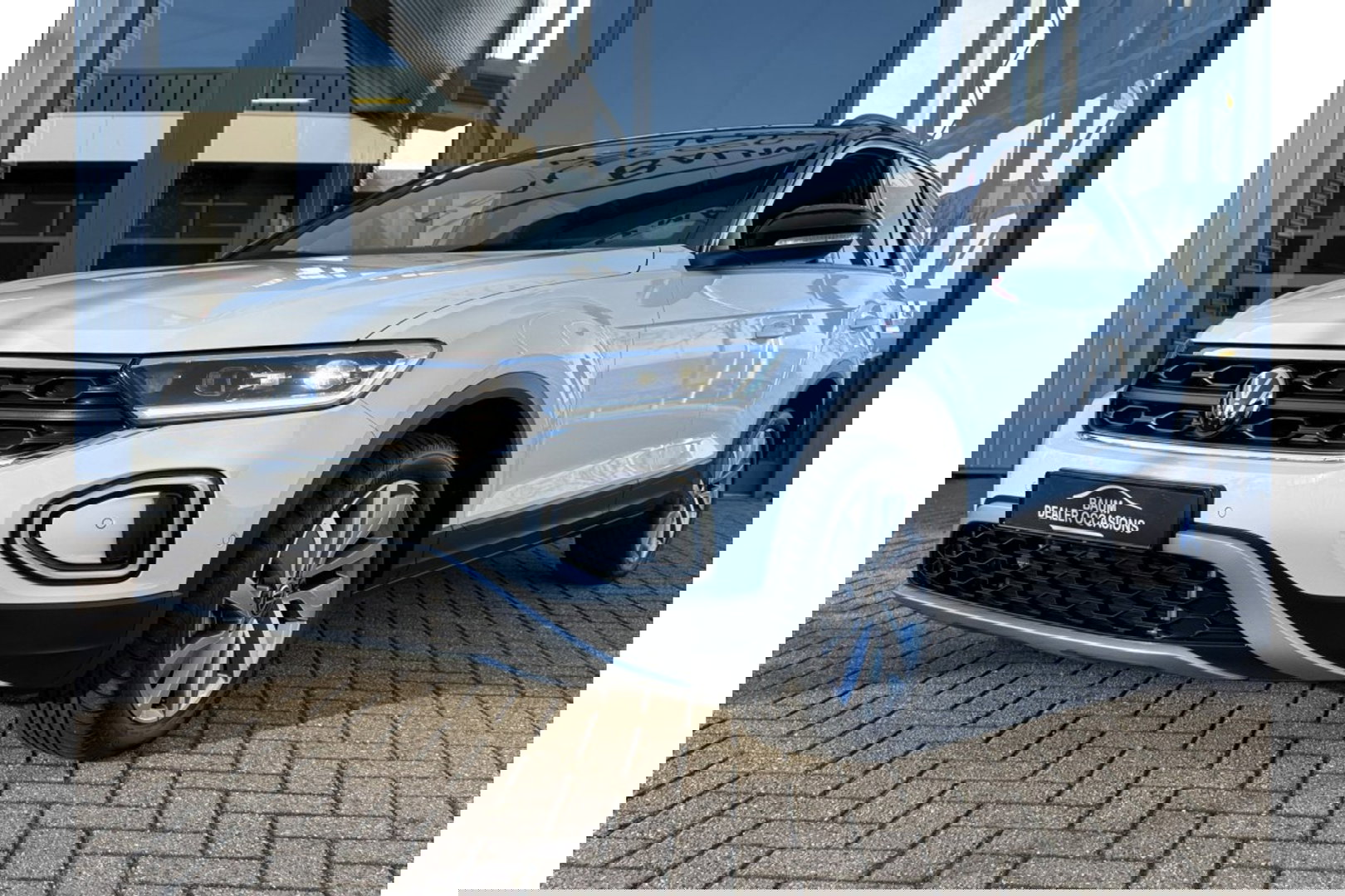 Volkswagen T-Roc 2.0 TDI AUTOMAAT 150PK GOAL AIRCO NAVI PDC-CAMERA.