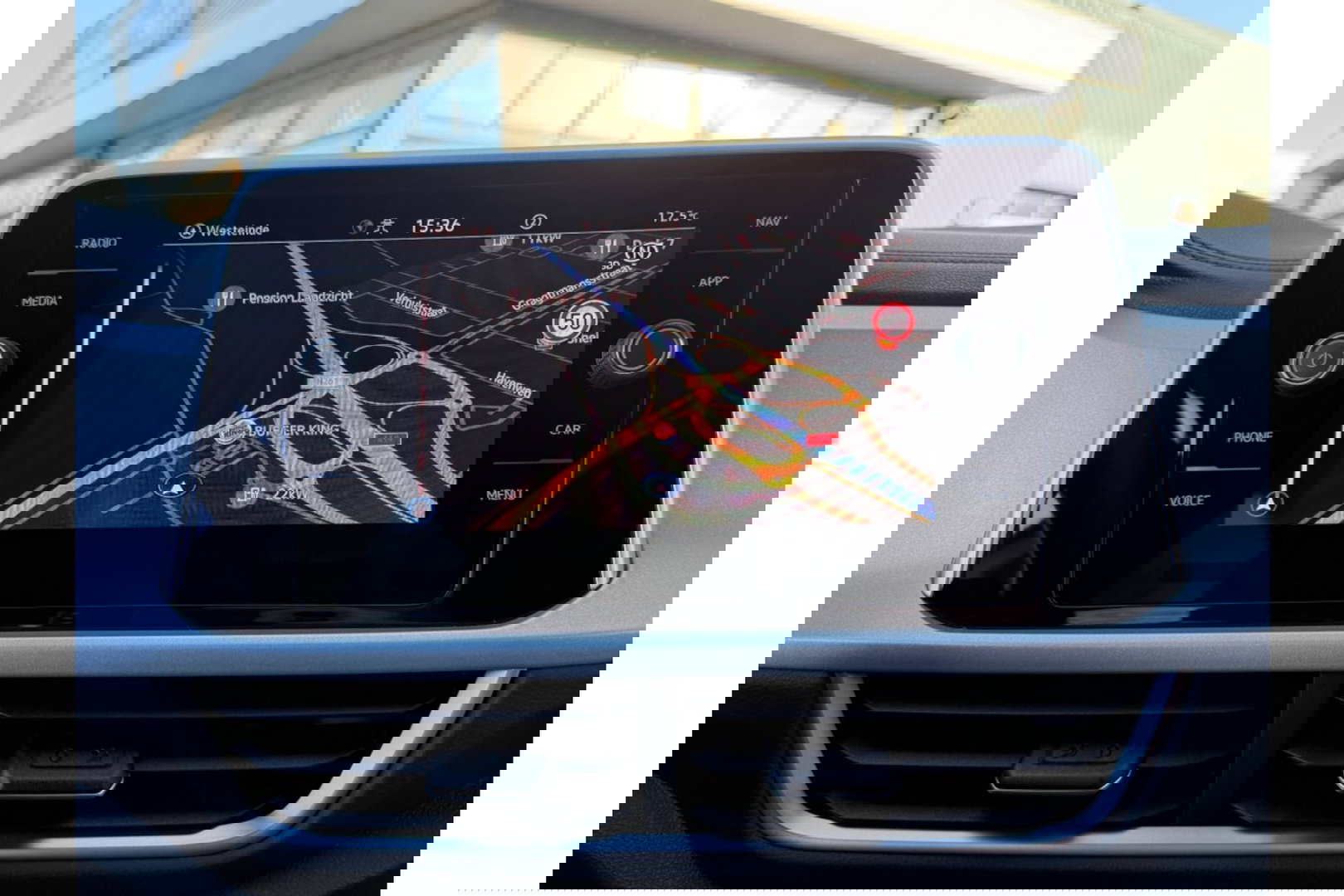 Volkswagen T-Roc 2.0 TDI AUTOMAAT 150PK GOAL AIRCO NAVI PDC-CAMERA.