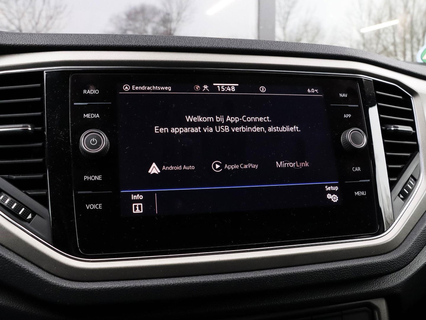 Volkswagen T-Roc 1.5 TSI Style Business 150pk Automaat | 44.390km!