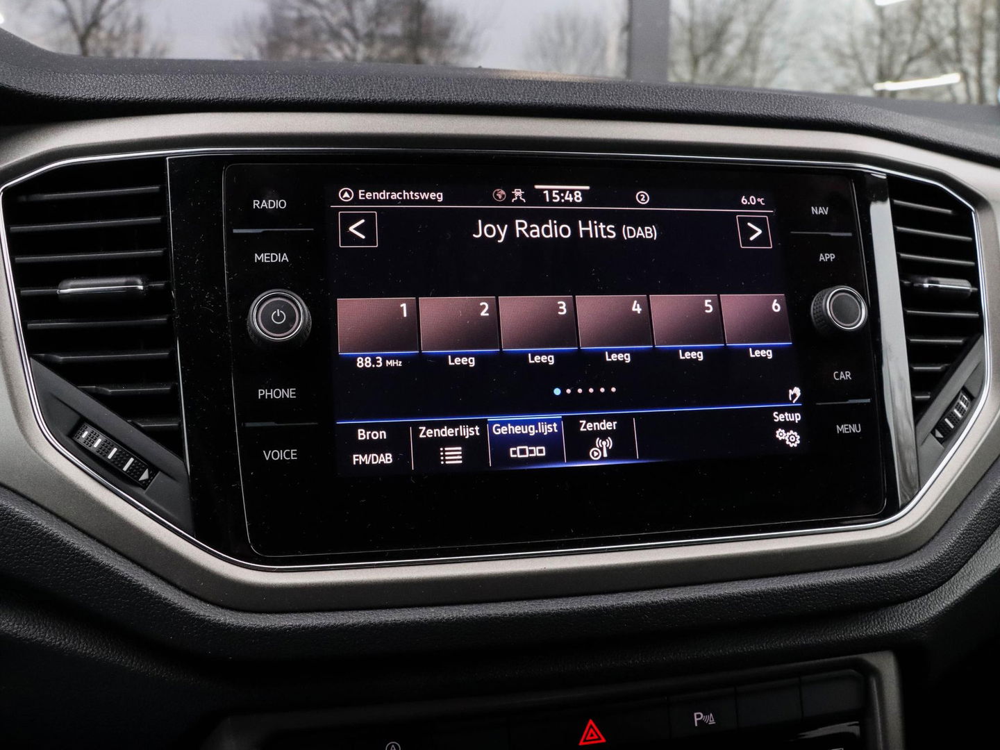 Volkswagen T-Roc 1.5 TSI Style Business 150pk Automaat | 44.390km!