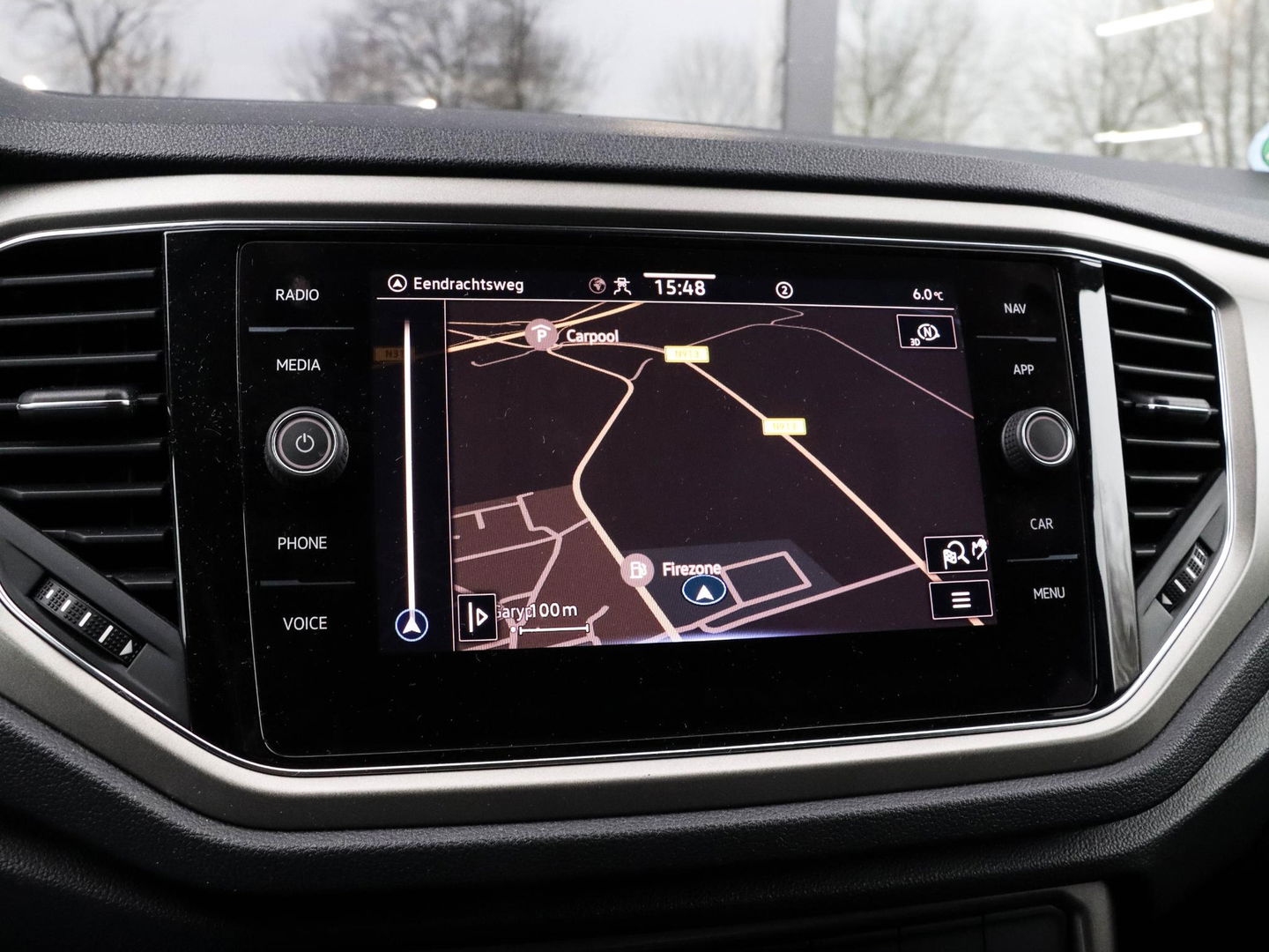 Volkswagen T-Roc 1.5 TSI Style Business 150pk Automaat | 44.390km!