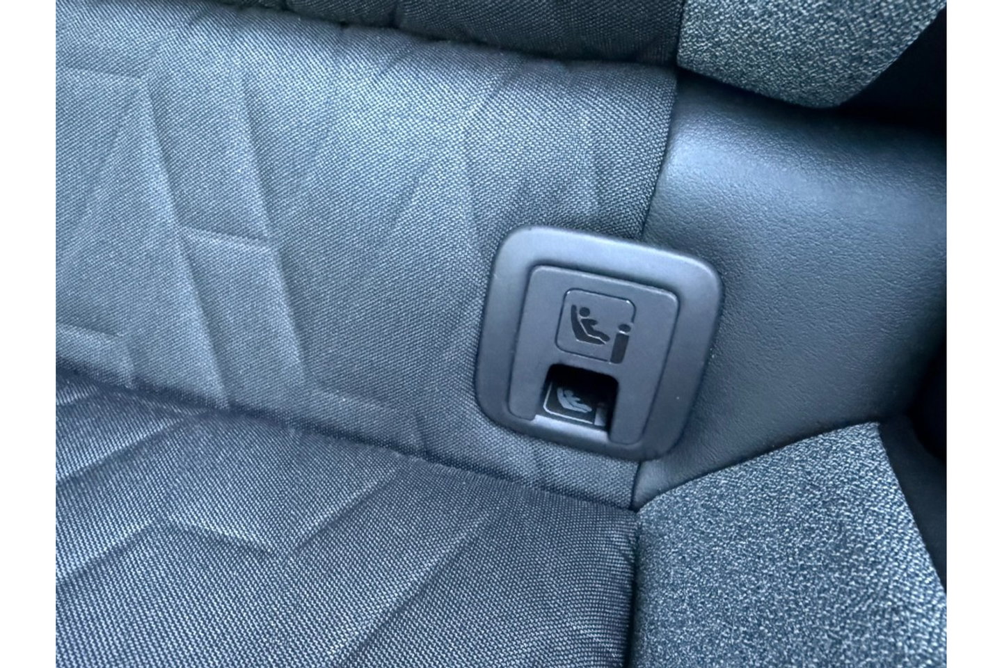 Volkswagen T-Roc 2.0 TDI AUTOMAAT 150PK GOAL AIRCO NAVI PDC-CAMERA.