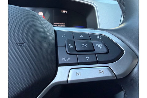 Volkswagen T-Roc 2.0 TDI AUTOMAAT 150PK GOAL AIRCO NAVI PDC-CAMERA.