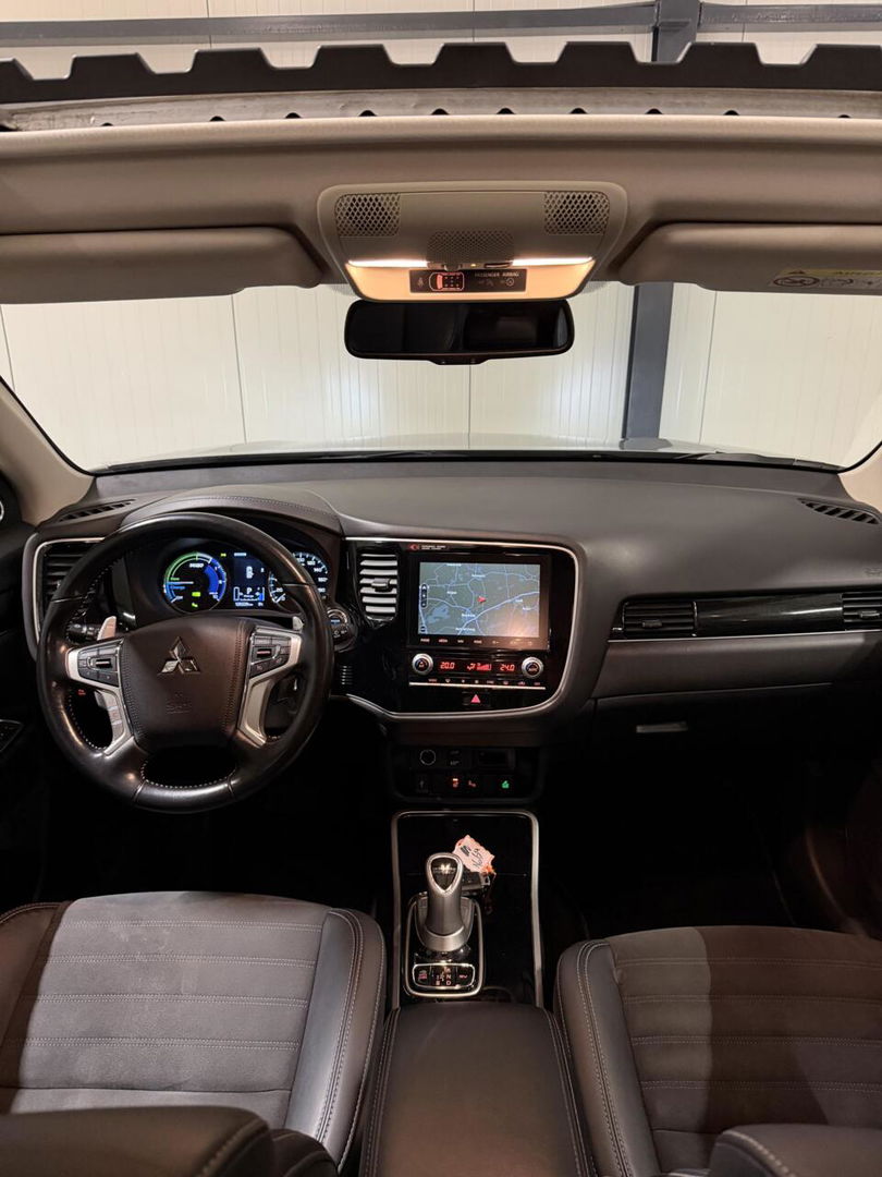 Mitsubishi Outlander 2.4 PHEV Intense+ AWD Camera Carplay