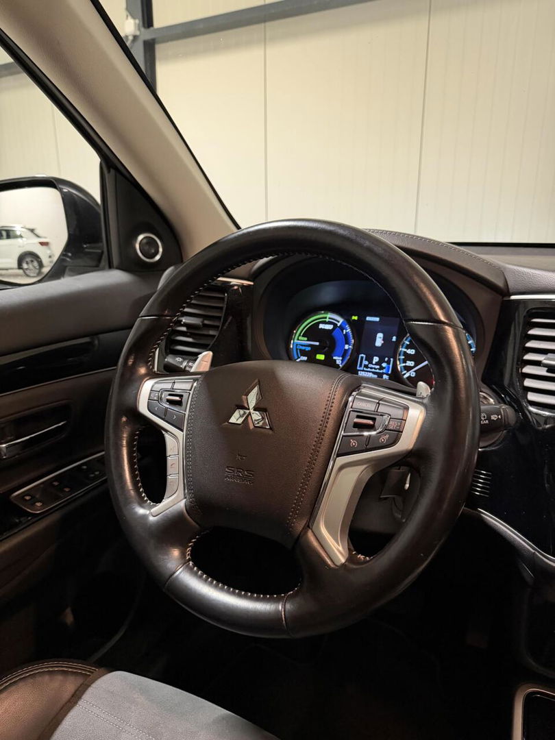 Mitsubishi Outlander 2.4 PHEV Intense+ AWD Camera Carplay