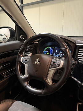Mitsubishi Outlander 2.4 PHEV Intense+ AWD Camera Carplay