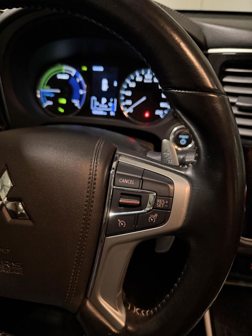 Mitsubishi Outlander 2.4 PHEV Intense+ AWD Camera Carplay