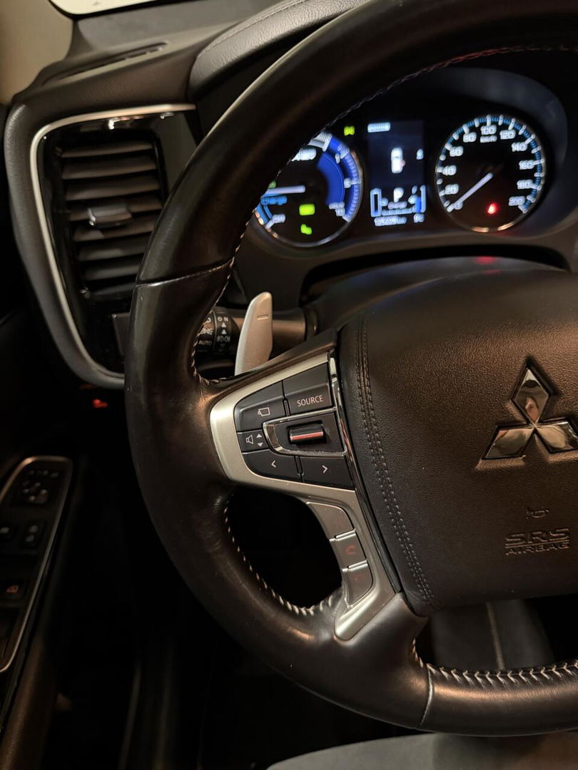 Mitsubishi Outlander 2.4 PHEV Intense+ AWD Camera Carplay
