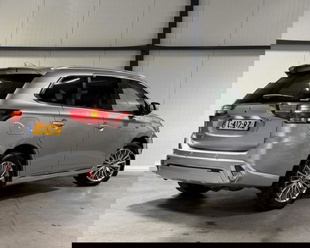 Mitsubishi Outlander 2.4 PHEV Intense+ AWD Camera Carplay