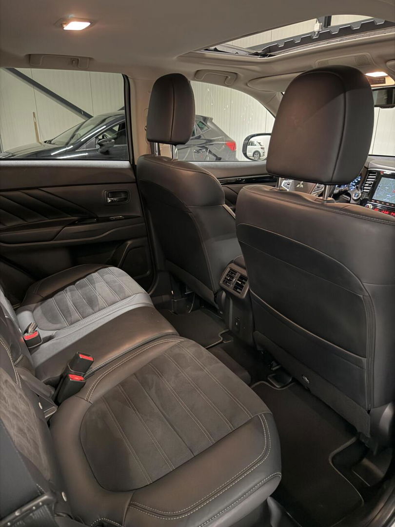 Mitsubishi Outlander 2.4 PHEV Intense+ AWD Camera Carplay