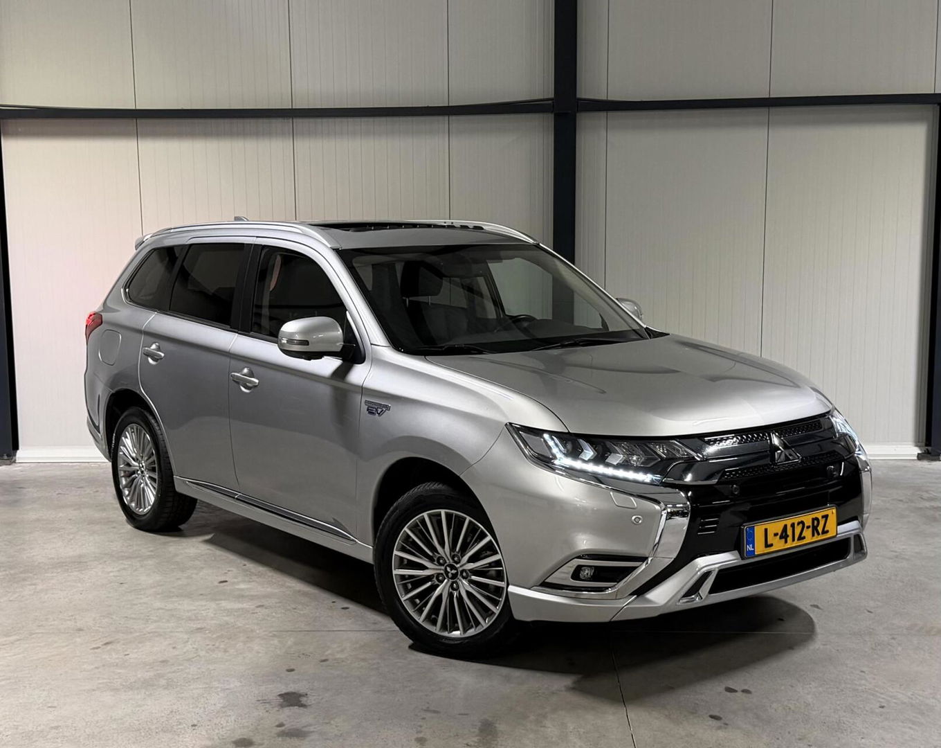 Mitsubishi Outlander 2.4 PHEV Intense+ AWD Camera Carplay