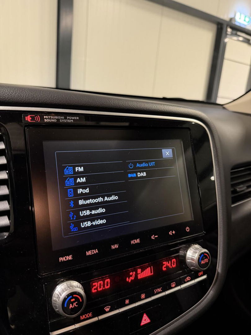 Mitsubishi Outlander 2.4 PHEV Intense+ AWD Camera Carplay