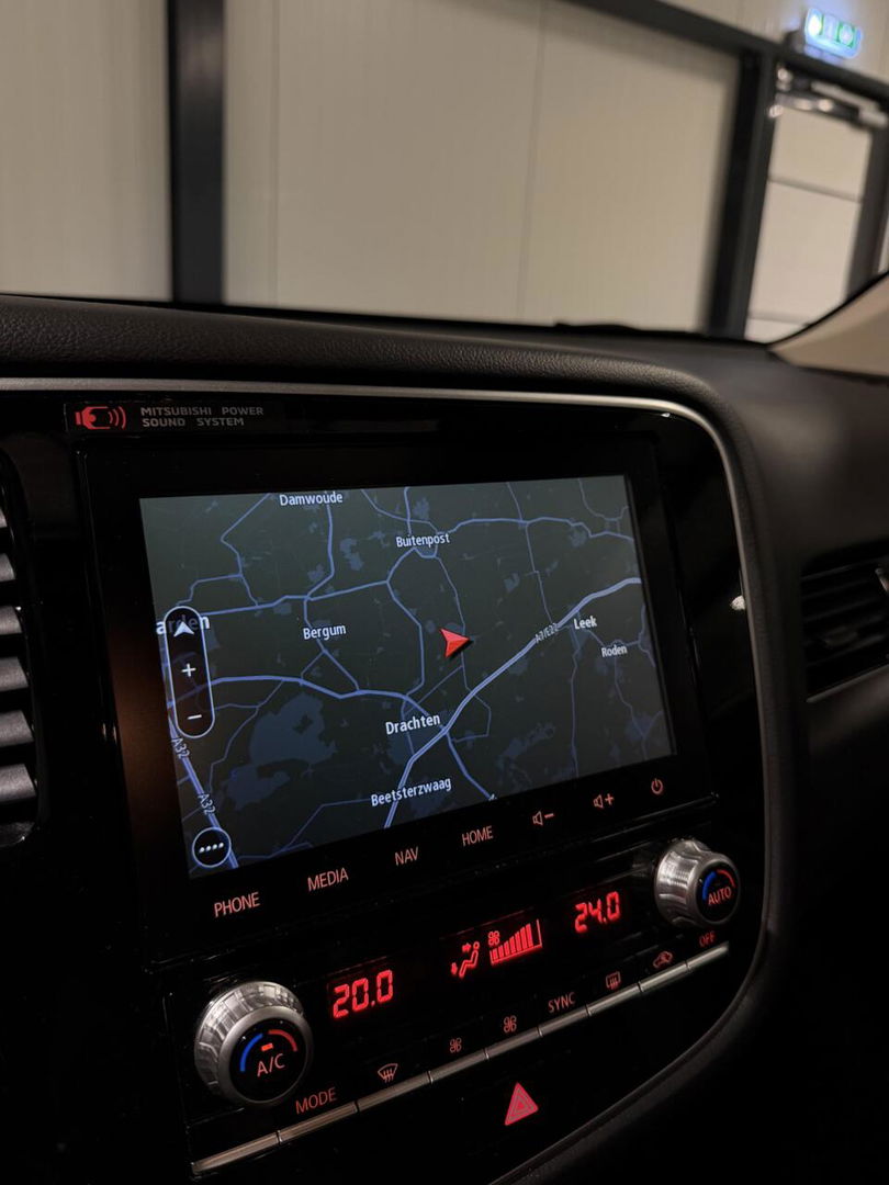 Mitsubishi Outlander 2.4 PHEV Intense+ AWD Camera Carplay