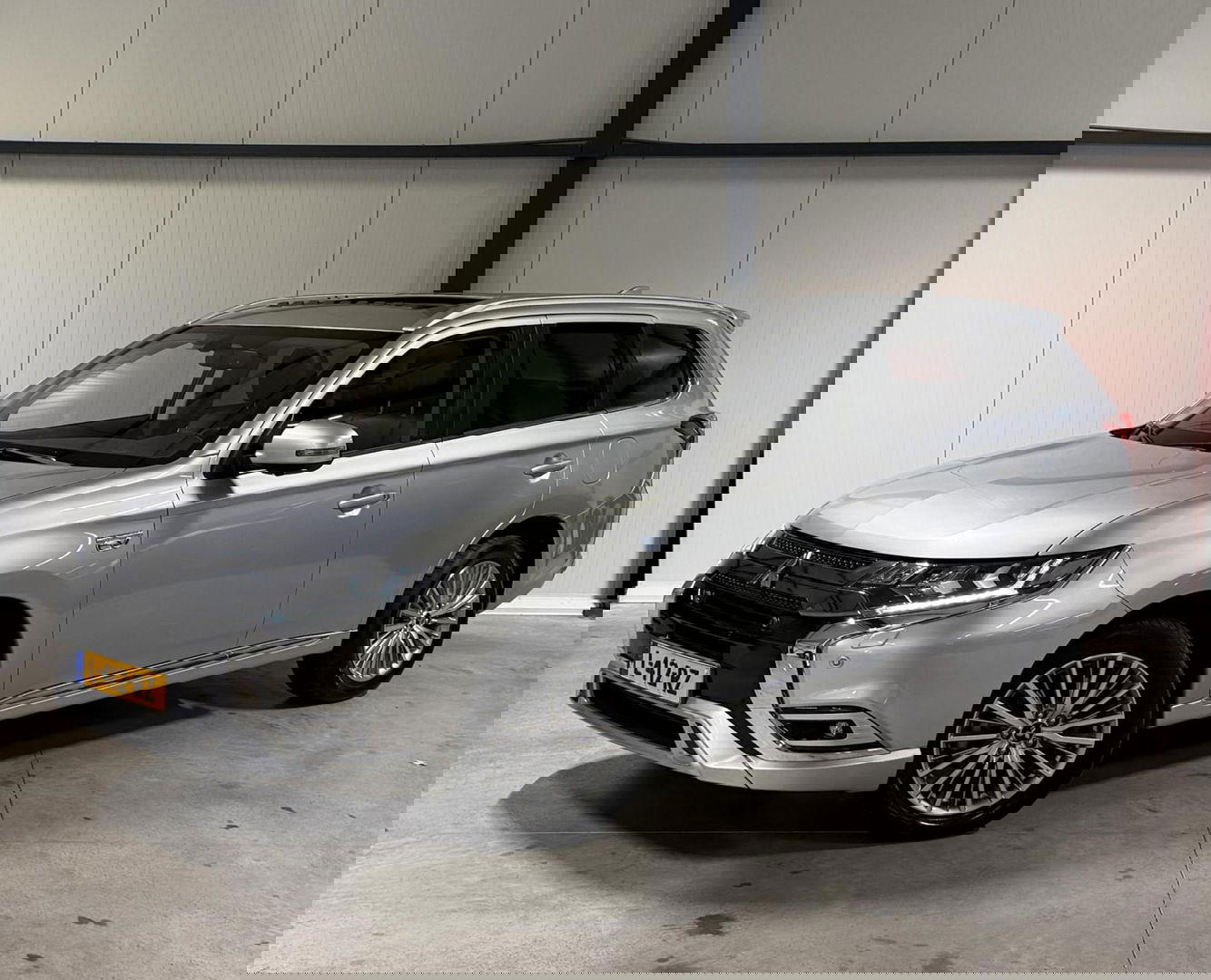 Mitsubishi Outlander 2.4 PHEV Intense+ AWD Camera Carplay