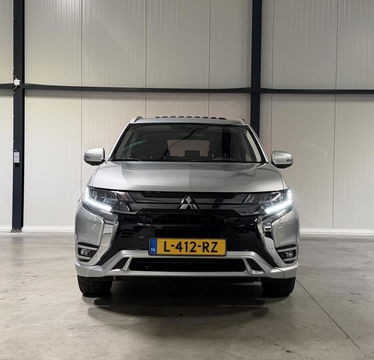 Mitsubishi Outlander 2.4 PHEV Intense+ AWD Camera Carplay