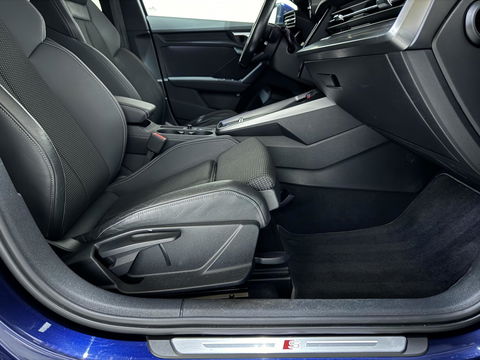 Audi A3 Limousine 35 TFSI S-Line Black Edition CarPlay Camera