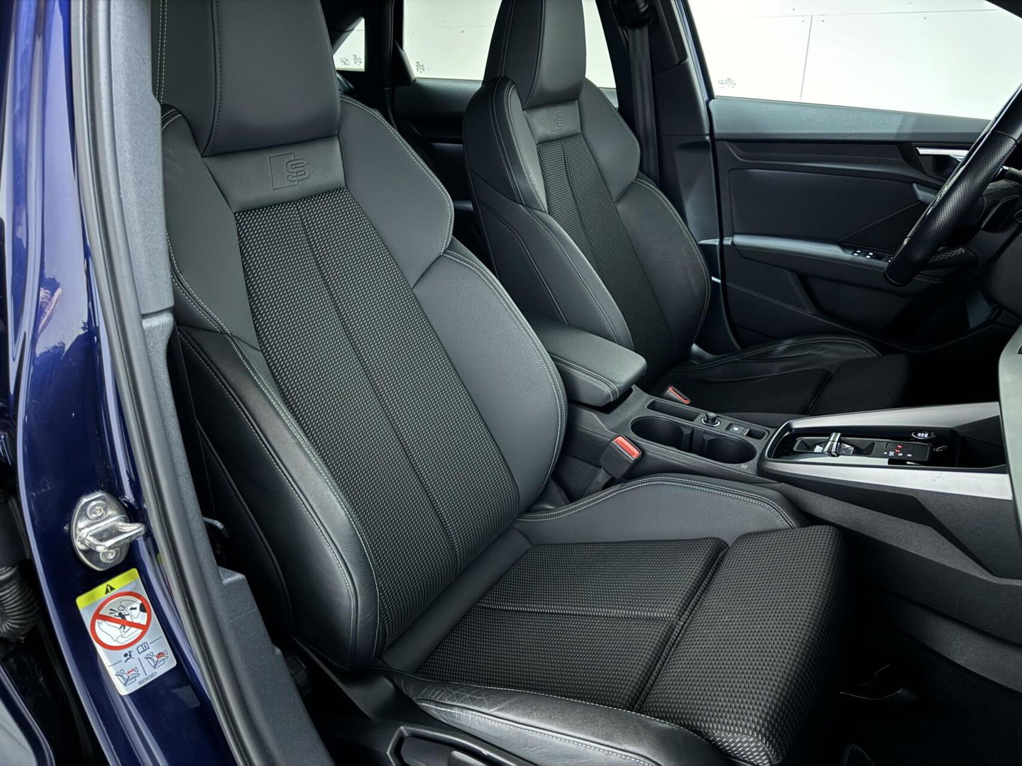 Audi A3 Limousine 35 TFSI S-Line Black Edition CarPlay Camera