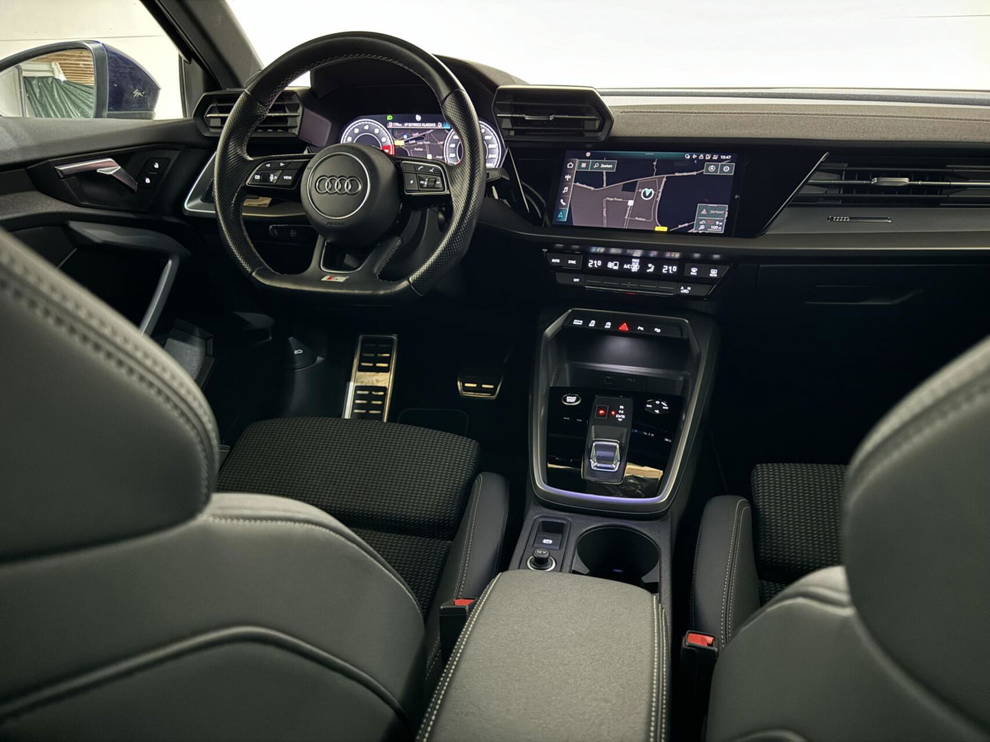 Audi A3 Limousine 35 TFSI S-Line Black Edition CarPlay Camera