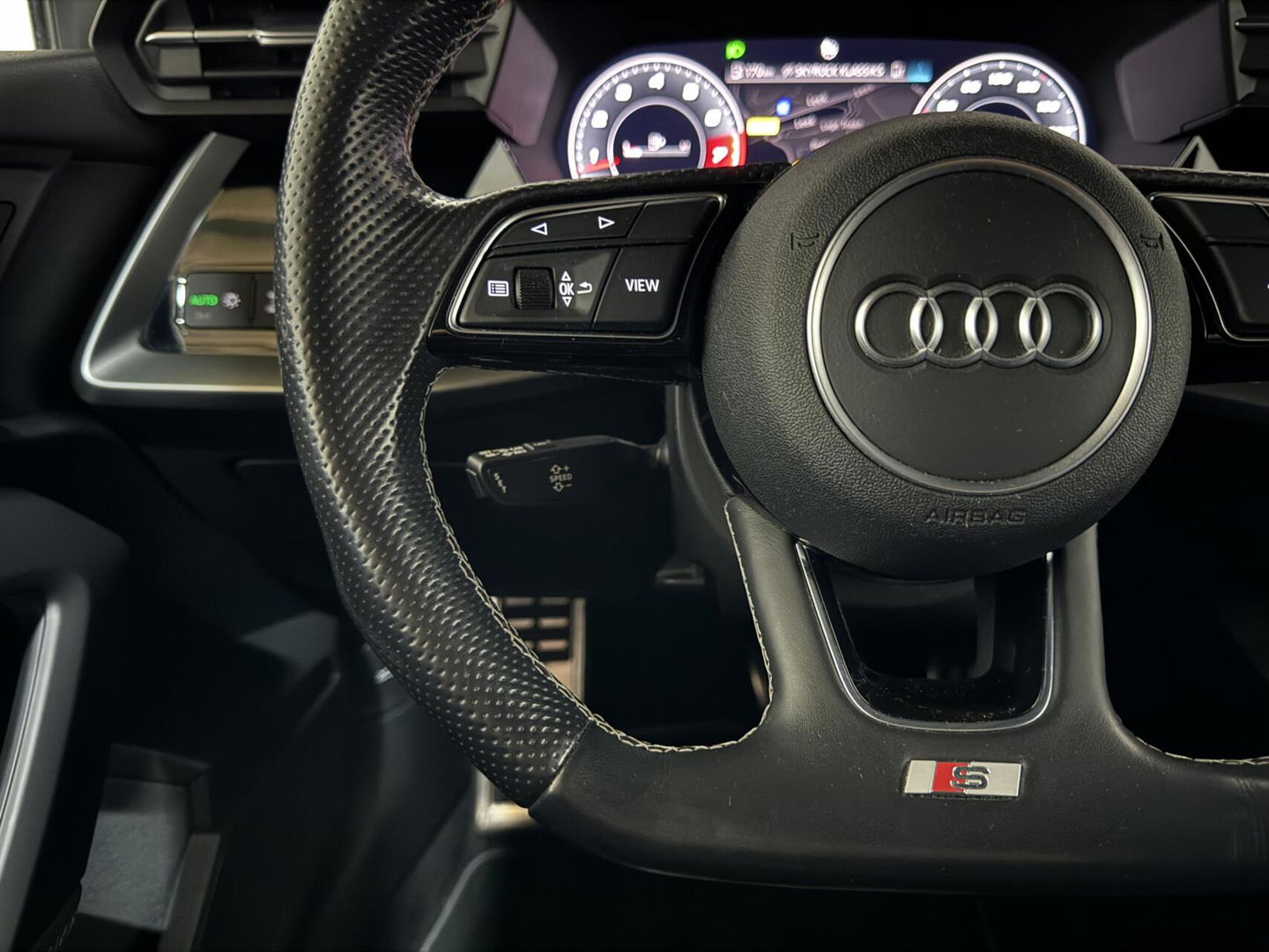 Audi A3 Limousine 35 TFSI S-Line Black Edition CarPlay Camera