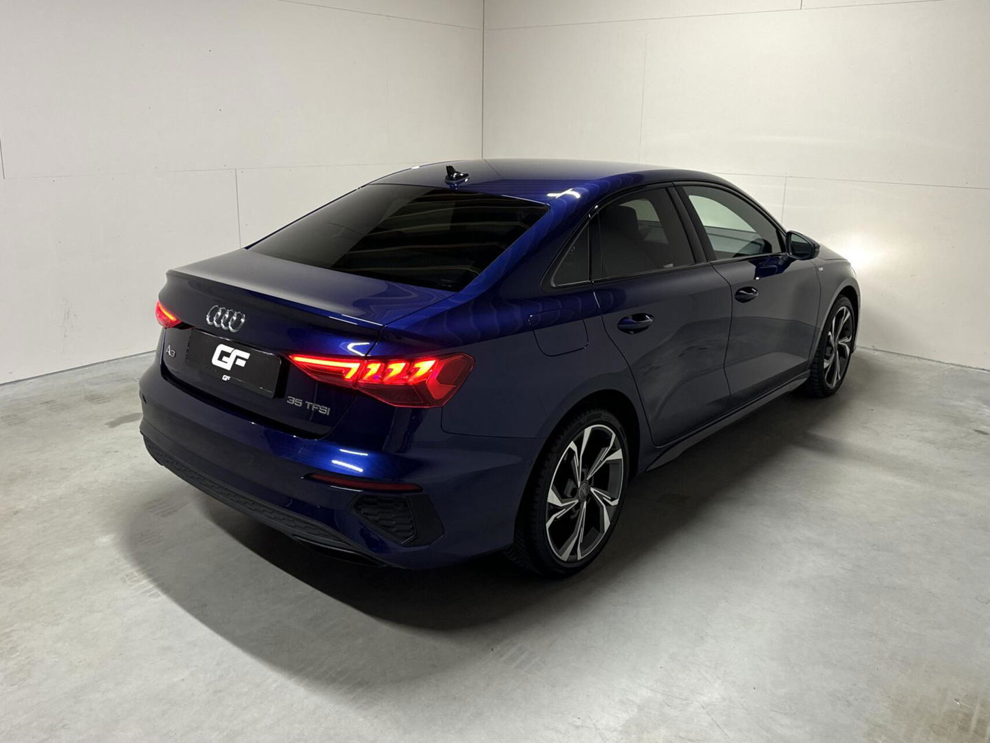 Audi A3 Limousine 35 TFSI S-Line Black Edition CarPlay Camera