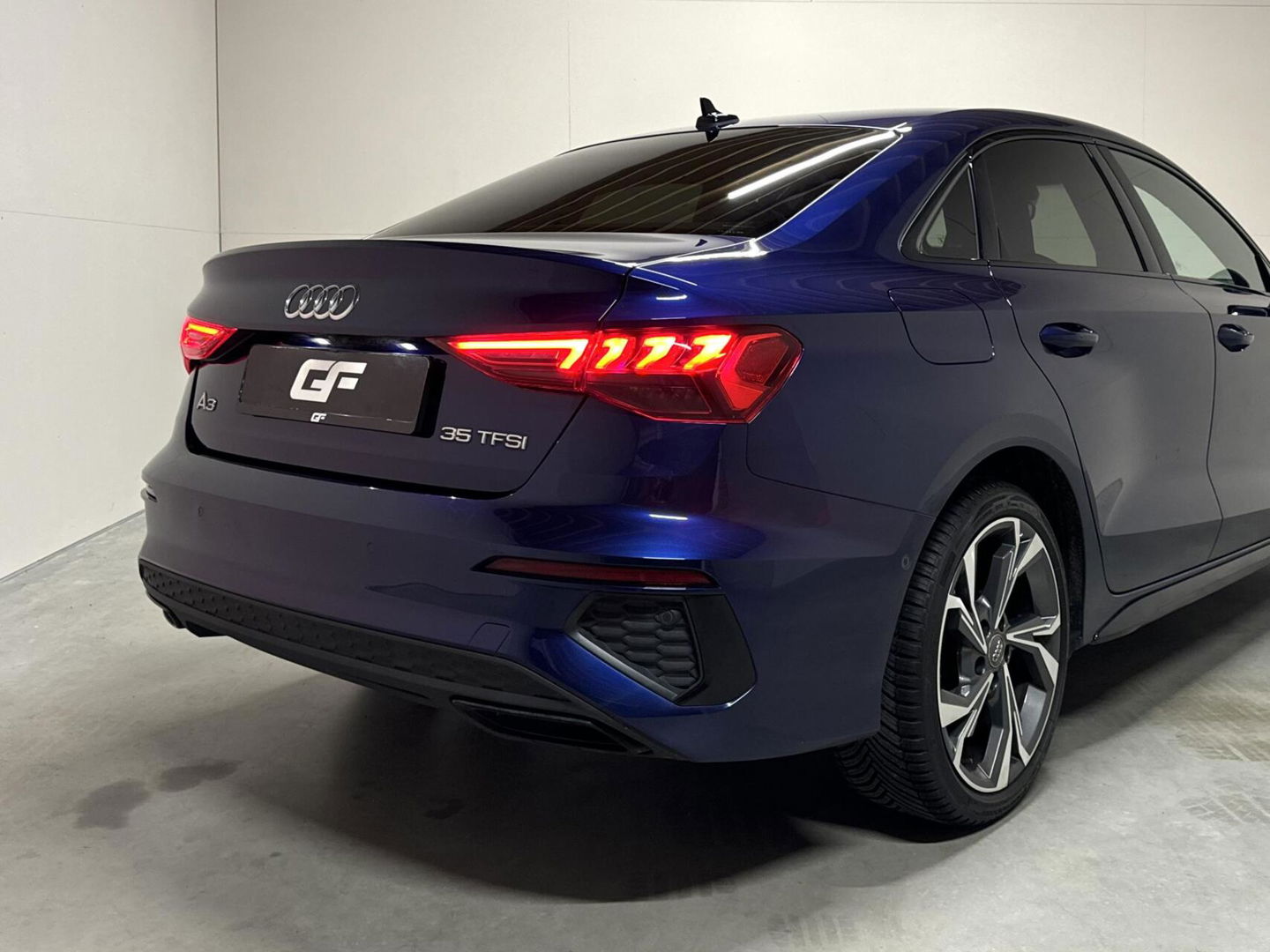 Audi A3 Limousine 35 TFSI S-Line Black Edition CarPlay Camera