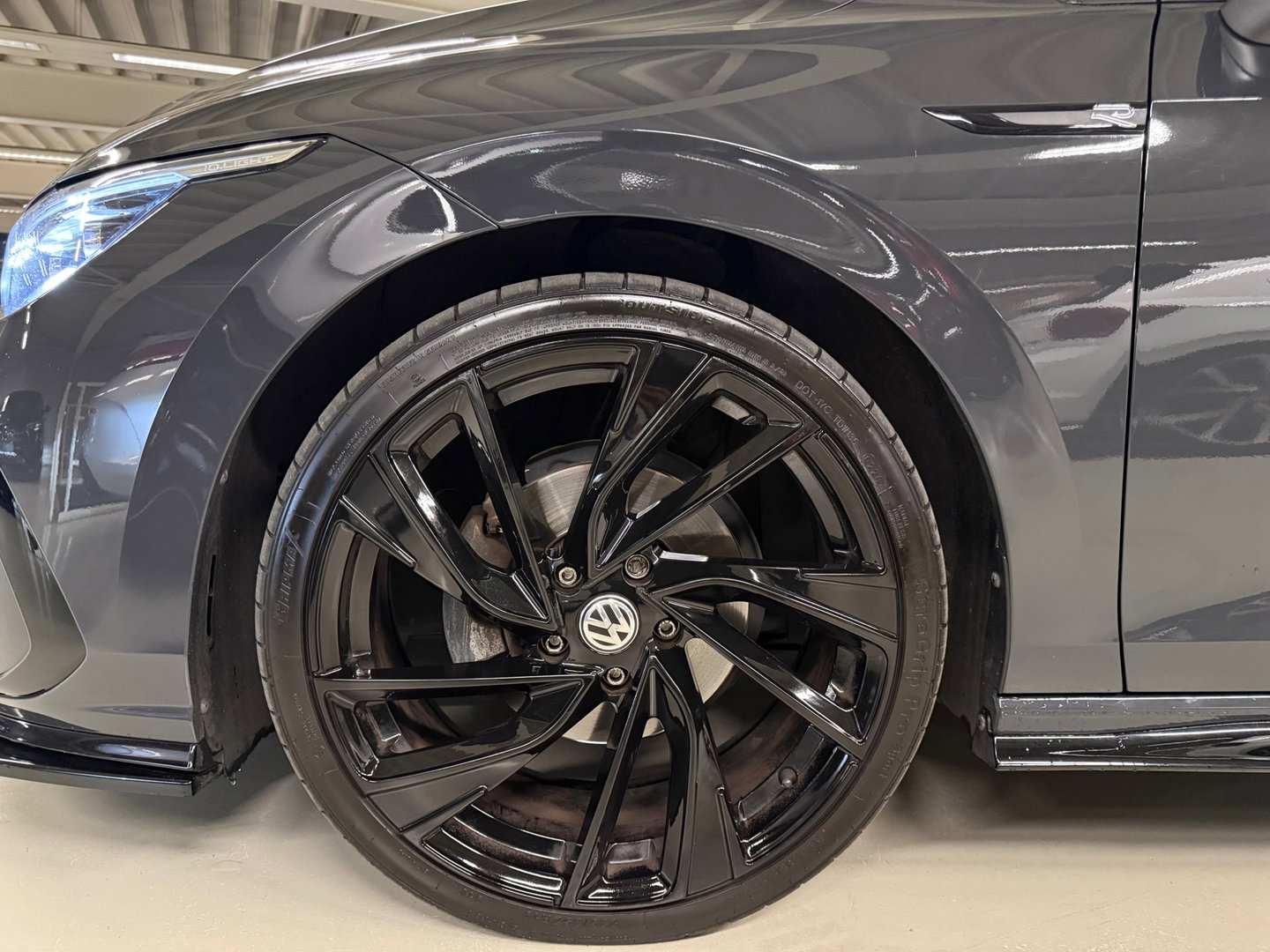 Volkswagen Golf 1.5 eTSI R-Line Business 8R Pack|Keyless|IQ