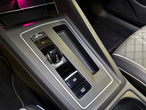 Volkswagen Golf 1.5 eTSI R-Line Business 8R Pack|Keyless|IQ