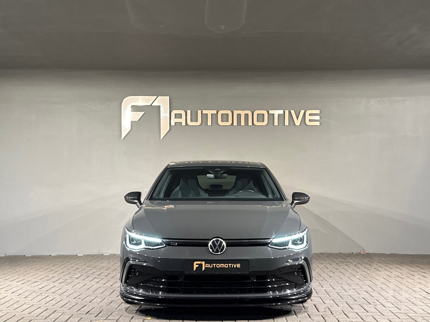 Volkswagen Golf 1.5 eTSI R-Line Business 8R Pack|Keyless|IQ