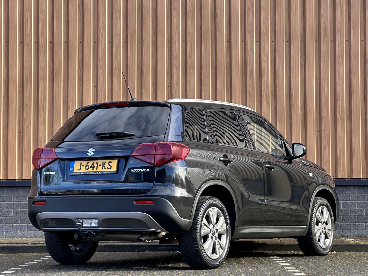 Suzuki Vitara 1.0 Boosterjet Select | Origineel Nederlands | Cruise Control | Achteruitrijcamera | Apple Carplay | Stoelverwarming | Android Auto | DAB |