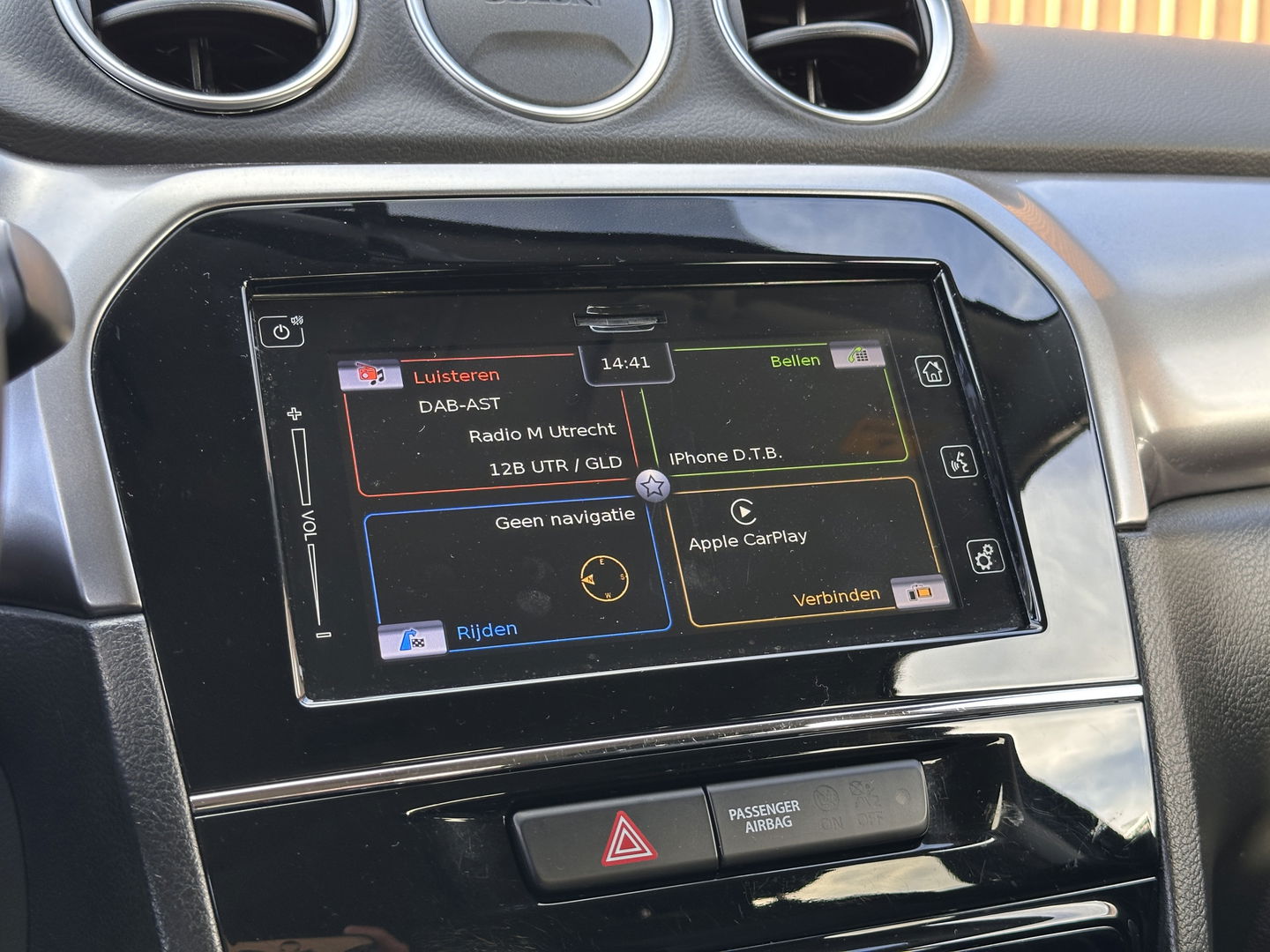 Suzuki Vitara 1.0 Boosterjet Select | Origineel Nederlands | Cruise Control | Achteruitrijcamera | Apple Carplay | Stoelverwarming | Android Auto | DAB |