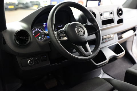 Mercedes-Benz Sprinter 315 BAKWAGEN MET LAADKLEP AUTOMAAT