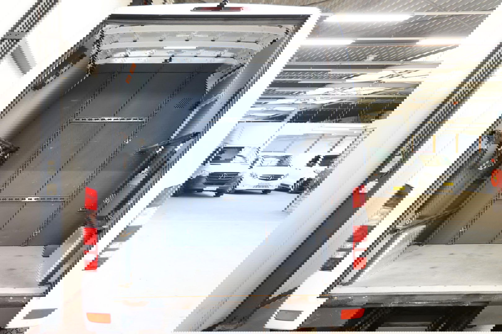 Mercedes-Benz Sprinter 311 2.2 CDI LAADKLEP POST NL