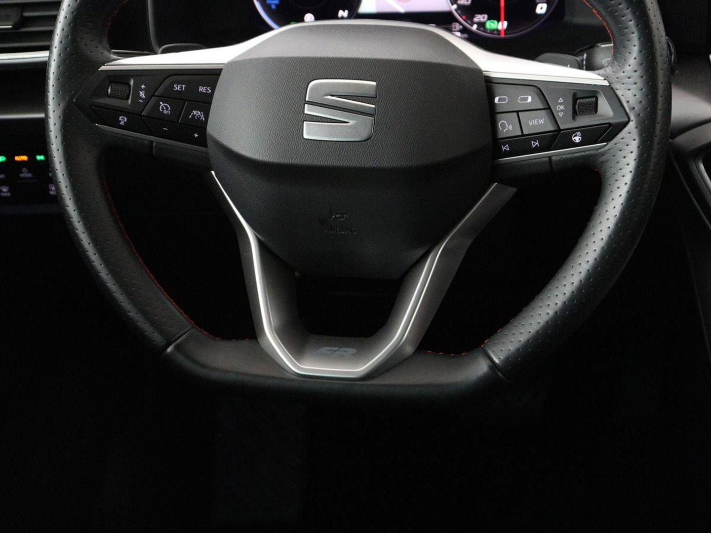 SEAT Leon 1.4 TSI eHybrid PHEV FR | Stoel & stuurverwarming | Camera | Adaptive cruise | Carplay | Navigatie | Sfeerverlichting | Park Assist | Climate control | Full LED | PHEV | Plug In