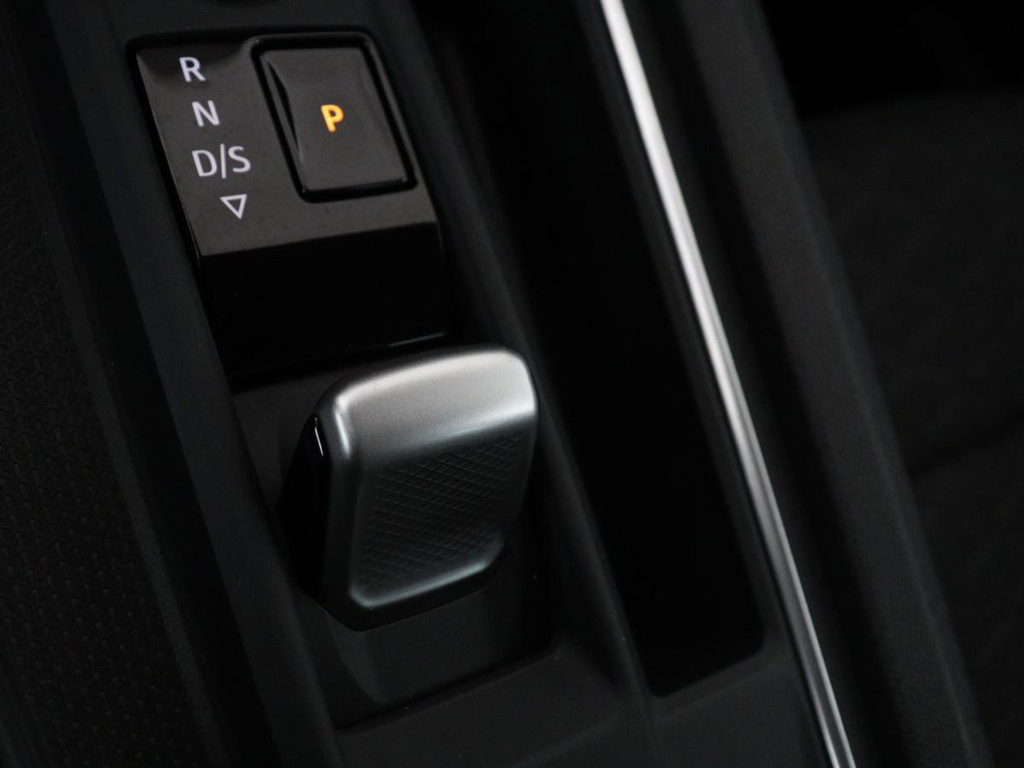 SEAT Leon 1.4 TSI eHybrid PHEV FR | Stoel & stuurverwarming | Camera | Adaptive cruise | Carplay | Navigatie | Sfeerverlichting | Park Assist | Climate control | Full LED | PHEV | Plug In