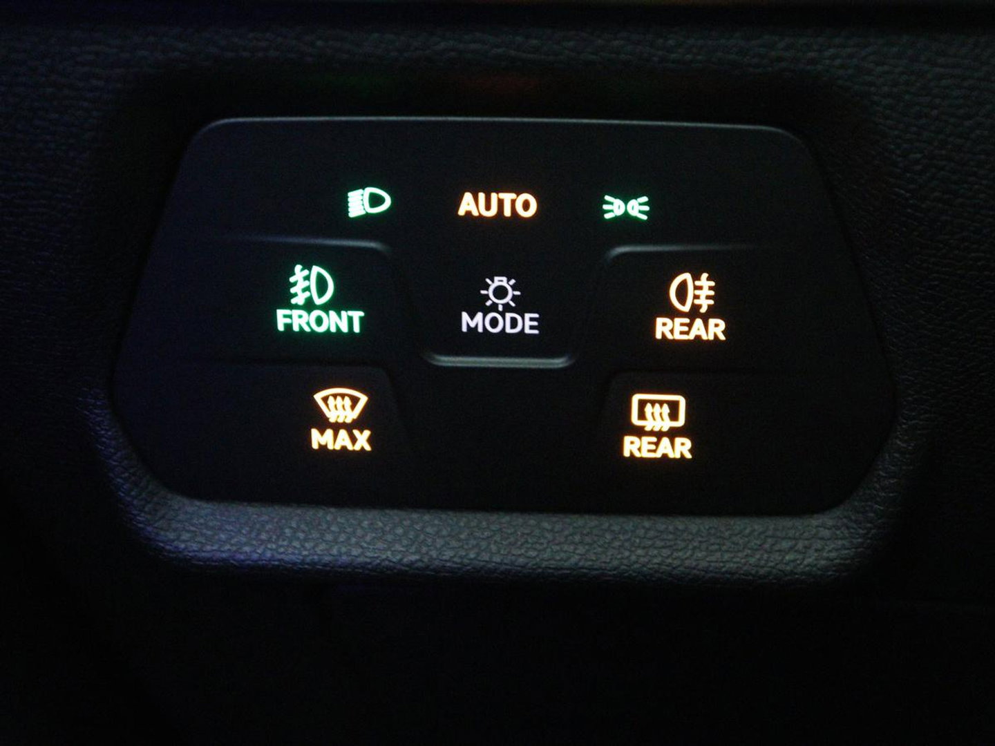 SEAT Leon 1.4 TSI eHybrid PHEV FR | Stoel & stuurverwarming | Camera | Adaptive cruise | Carplay | Navigatie | Sfeerverlichting | Park Assist | Climate control | Full LED | PHEV | Plug In