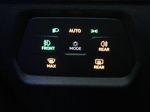 SEAT Leon 1.4 TSI eHybrid PHEV FR | Stoel & stuurverwarming | Camera | Adaptive cruise | Carplay | Navigatie | Sfeerverlichting | Park Assist | Climate control | Full LED | PHEV | Plug In