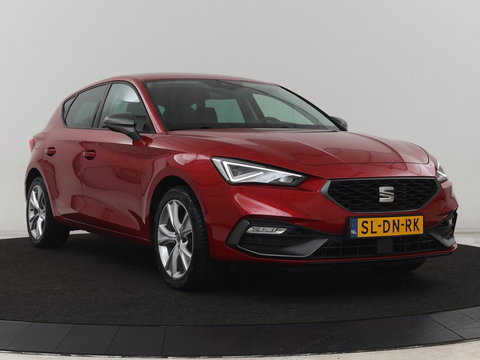 SEAT Leon 1.4 TSI eHybrid PHEV FR | Stoel & stuurverwarming | Camera | Adaptive cruise | Carplay | Navigatie | Sfeerverlichting | Park Assist | Climate control | Full LED | PHEV | Plug In