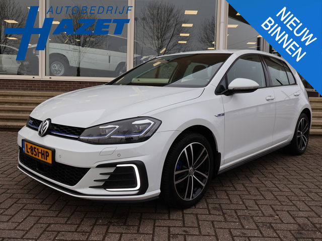 Volkswagen Golf - 1.4 TSI PHEV GTE 204 PK AUT. + TREKHAAK | ADAPTIVE CRUISE | CAMERA | CARPLAY