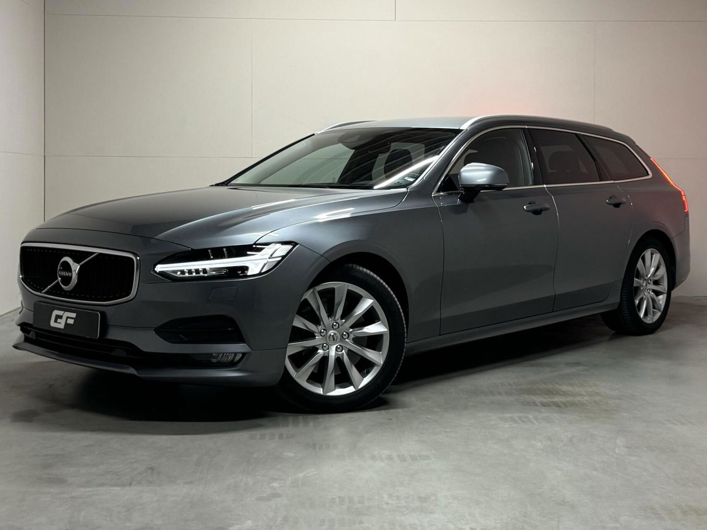 Volvo V90 2.0 T4 Momentum Leer Carplay Autopilot Trekh. NAP
