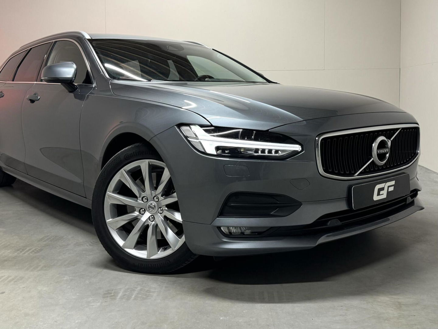 Volvo V90 2.0 T4 Momentum Leer Carplay Autopilot Trekh. NAP
