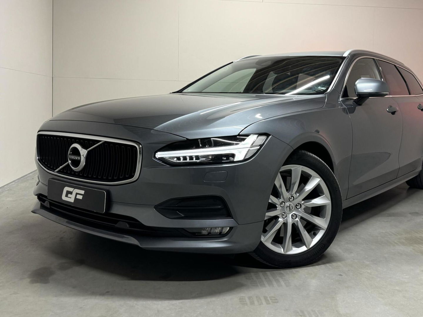 Volvo V90 2.0 T4 Momentum Leer Carplay Autopilot Trekh. NAP