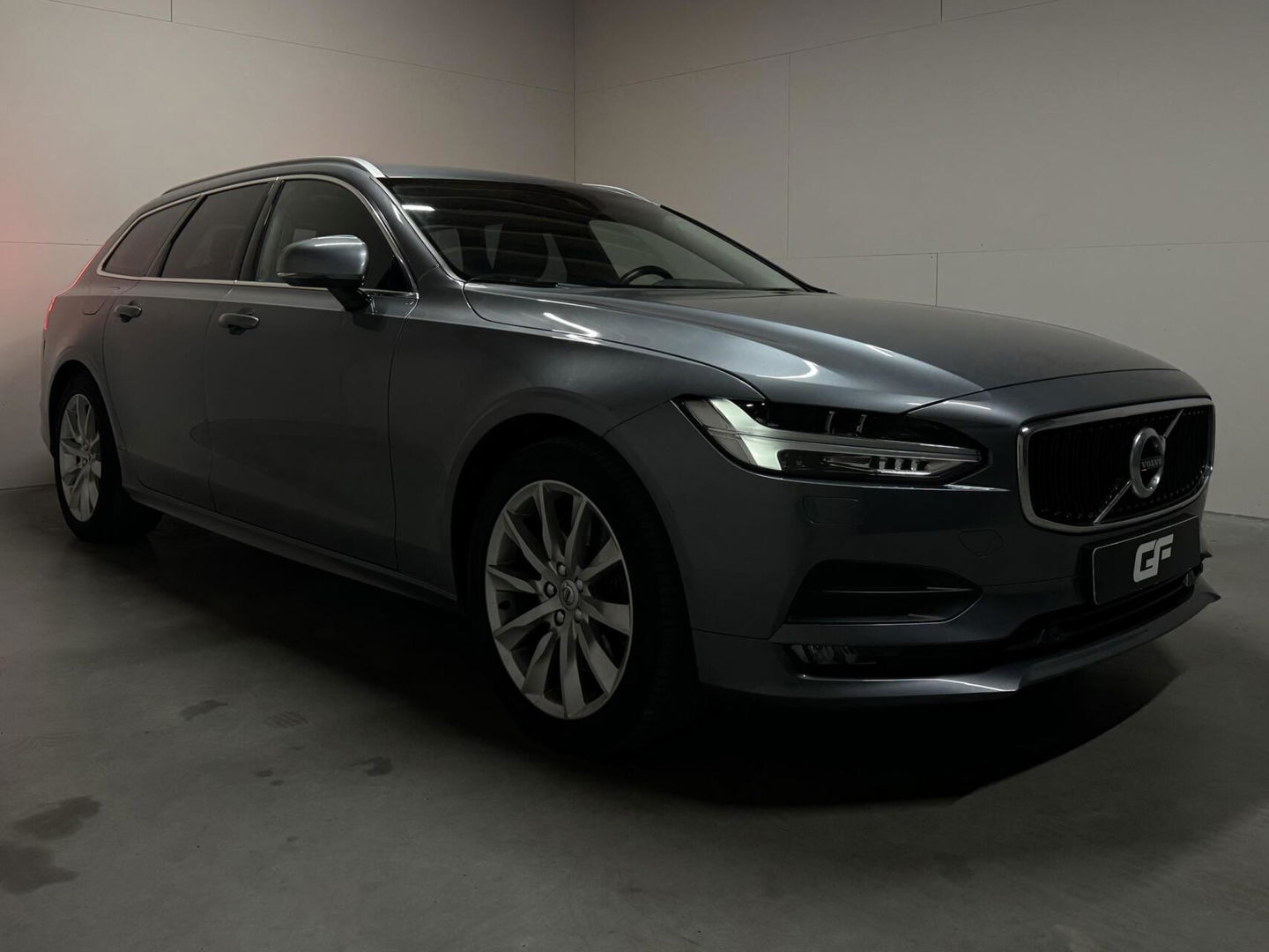 Volvo V90 2.0 T4 Momentum Leer Carplay Autopilot Trekh. NAP