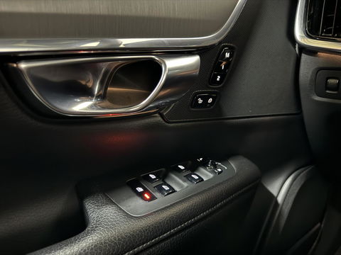 Volvo V90 2.0 T4 Momentum Leer Carplay Autopilot Trekh. NAP