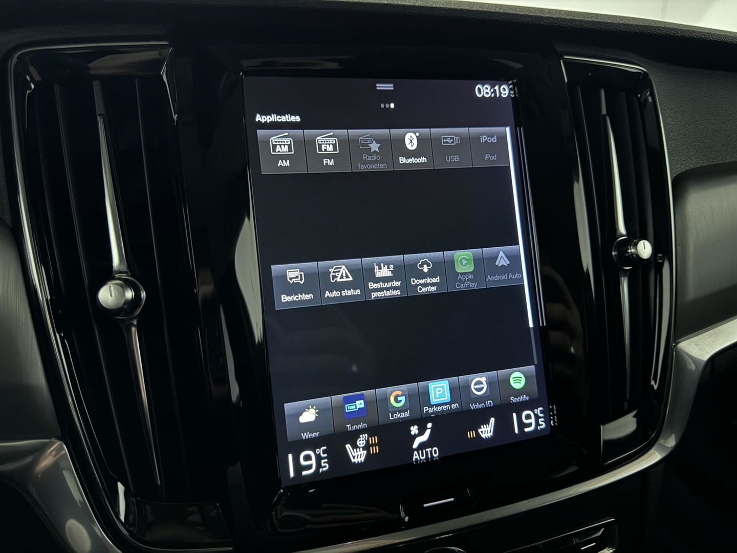 Volvo V90 2.0 T4 Momentum Leer Carplay Autopilot Trekh. NAP