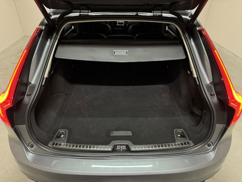 Volvo V90 2.0 T4 Momentum Leer Carplay Autopilot Trekh. NAP
