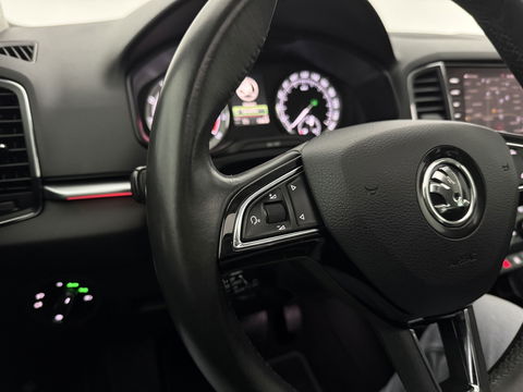 Škoda Karoq 1.5 TSI ACT Style Business | Pano | Sfeer | Camera | Canton | Memory | Trekh. | Carplay | Adap. Cruise | NAP